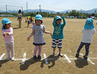 外で運動会練習をしました