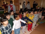 はやぶさ保育園でクリスマス会