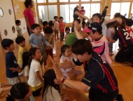 山形県ソフトボール協会の方のご厚意で遊ボールを体験